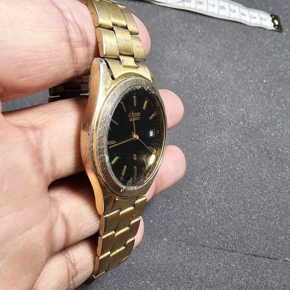 Citizen Mens Quartz Watch Gold Tone Black Date Just 5510-076214 Parts Or Repair - Picture 2 of 9